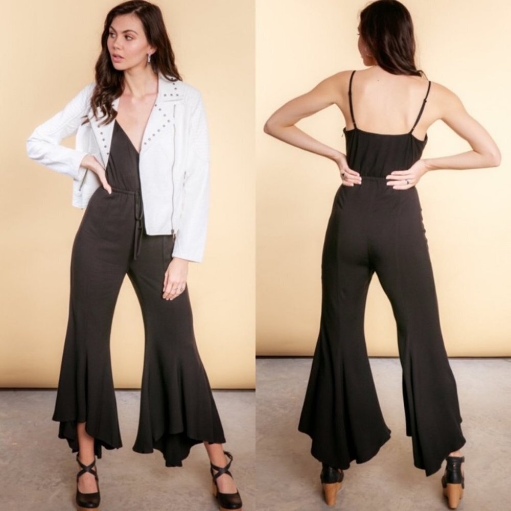 Jack BB Dakota Mic Drop Flutter Leg Jumpsuit‎ Black New Tags Womens Size 2 NWT